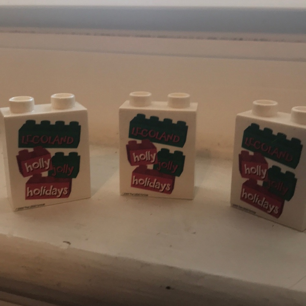 Legoland Holly Jolly Holidays Collector bricks x3